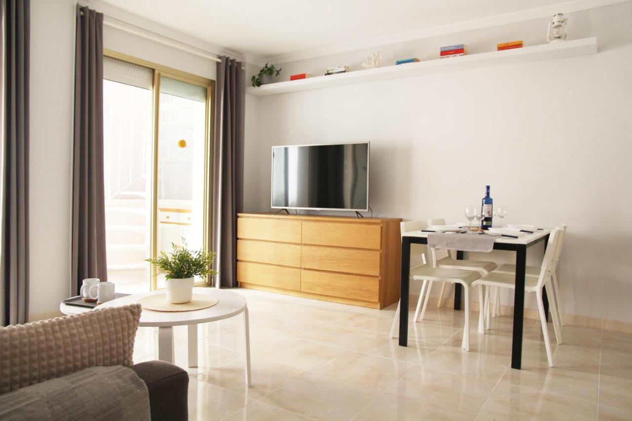 La Perla Apartment, Paradis Park, La Pineda - Atico 1ª Linea - Solarium - Wifi - Piscina Luaran gambar